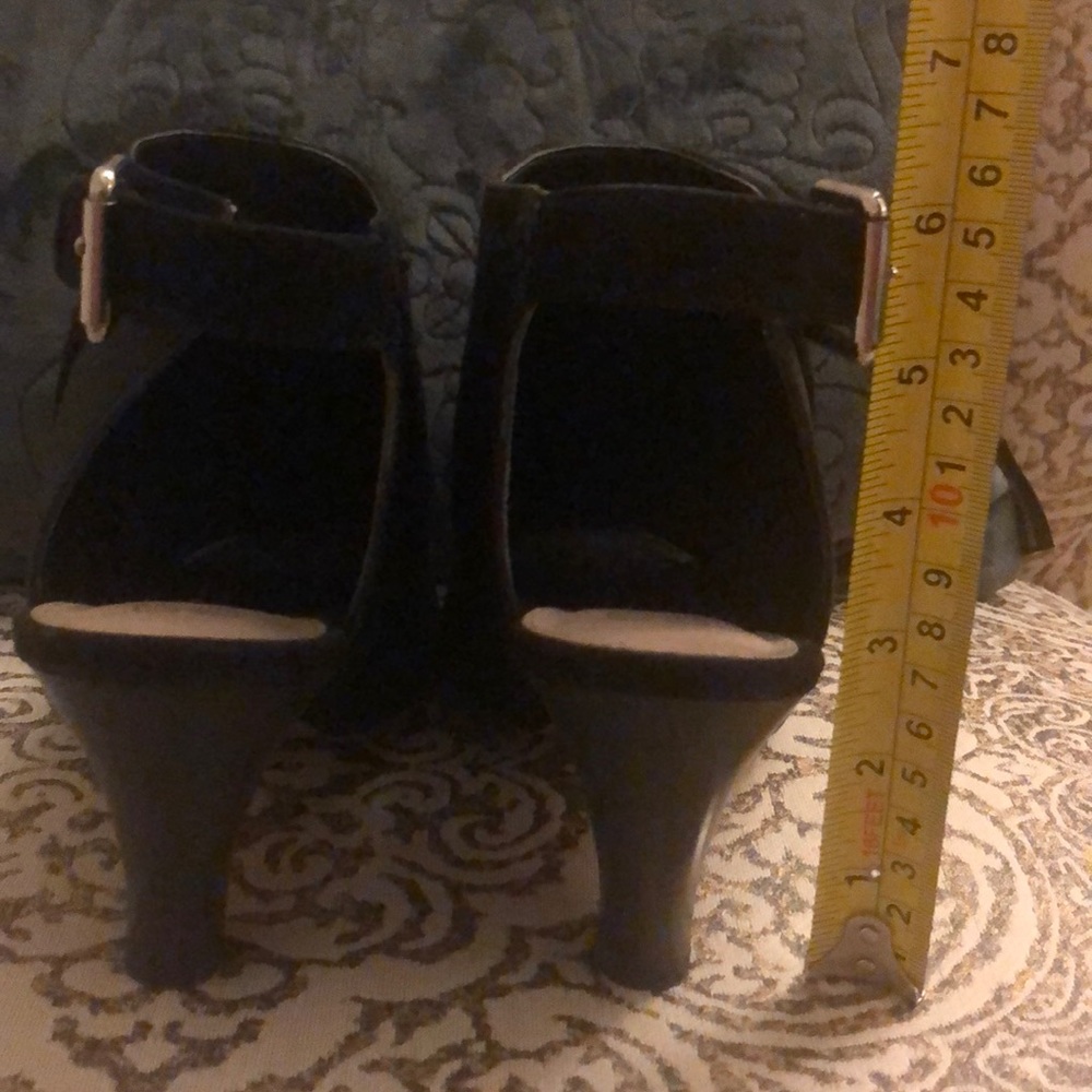 VS heels - Picture 4 of 7